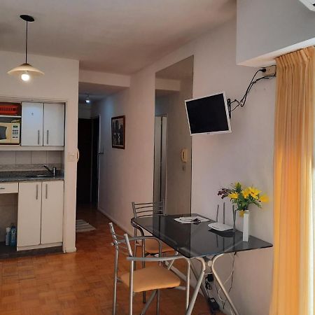 Departamento En El Centro De La Ciudad. Para 2 Personas Buenos Aires Exterior foto